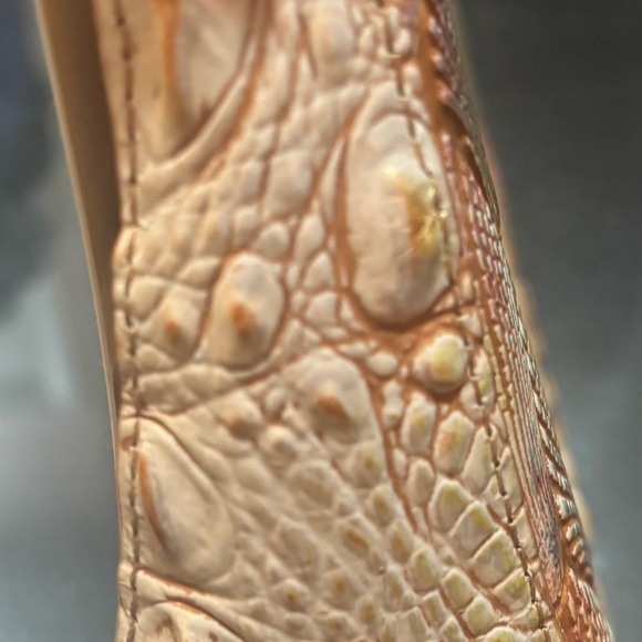 Brahmin Esme Shoulder Bag in Scallop Bondi genuine leather - Picture 12 of 14